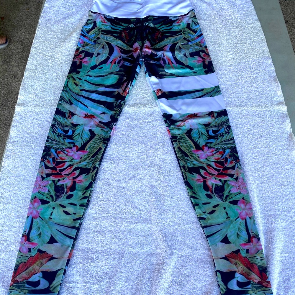 Floral stretchy striped leggings